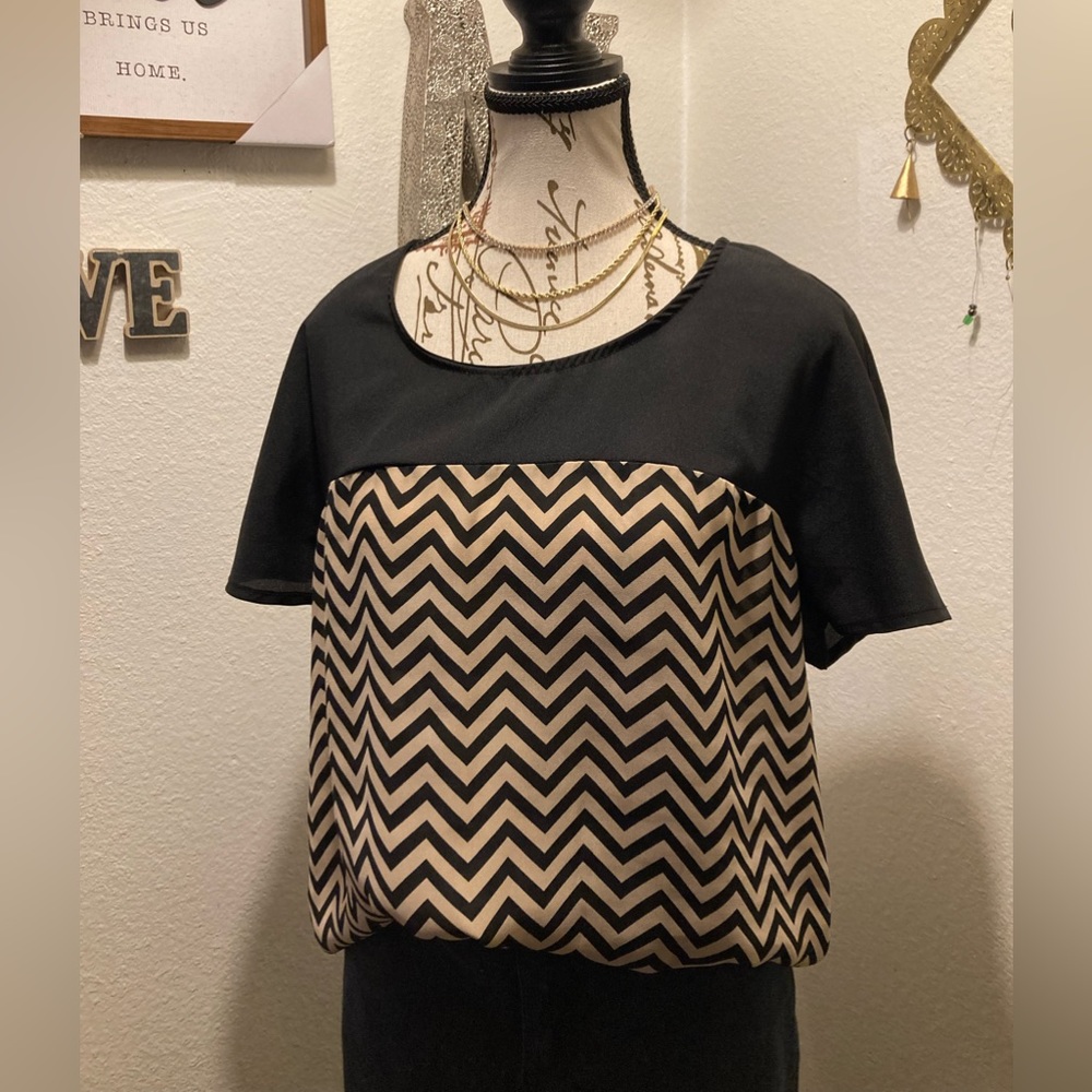 Emi & Joe top light weight short sleeve black & nude